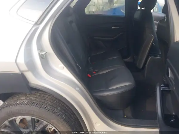 3MVDMBBM8RM697606 2024 MAZDA CX-30 - Image 8