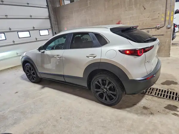 3MVDMBBM8RM702058 2024 MAZDA CX-30 - Image 2
