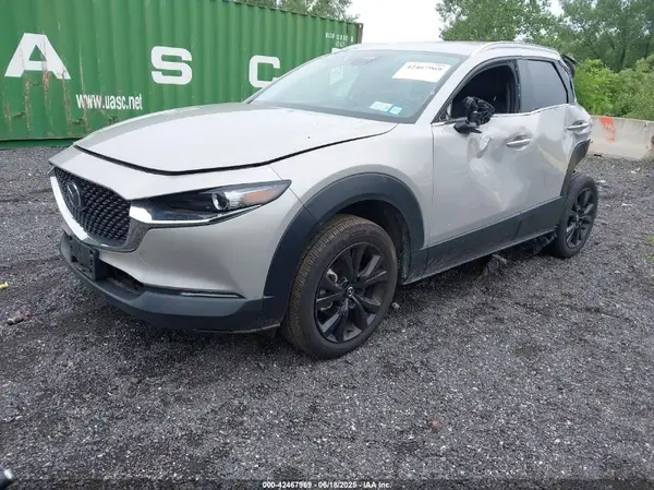 3MVDMBBM8RM718163 2024 MAZDA CX-30 - Image 2