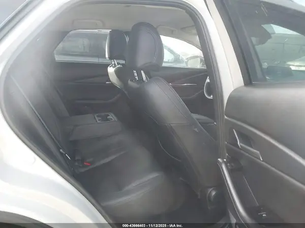 3MVDMBBM8SM758068 2025 MAZDA CX-30 - Image 8