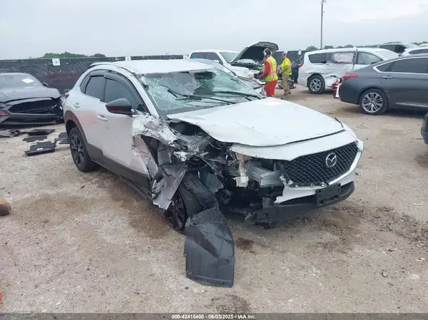 3MVDMBBM8SM758264 2025 MAZDA CX-30 - Image 1