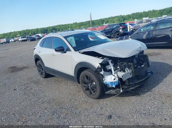 3MVDMBBM8SM762914 2025 MAZDA CX-30 - Image 1