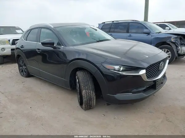 3MVDMBBM8SM867887 2025 MAZDA CX-30 - Image 1