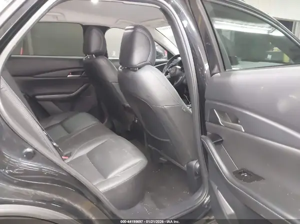 3MVDMBBM9RM657261 2024 MAZDA CX-30 - Image 8