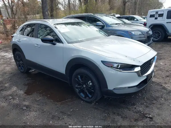 3MVDMBBM9SM801901 2025 MAZDA CX-30 - Image 1