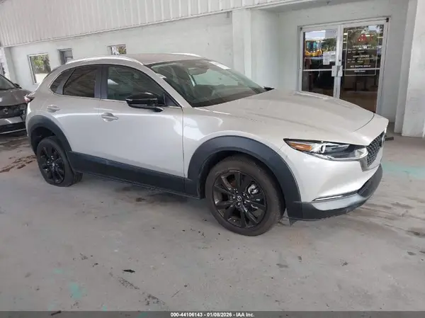 3MVDMBBMXRM703325 2024 MAZDA CX-30 - Image 1