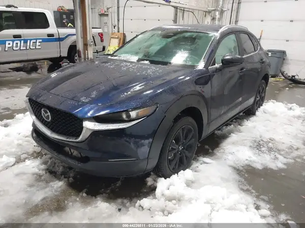 3MVDMBBMXSM795087 2025 MAZDA CX-30 - Image 2