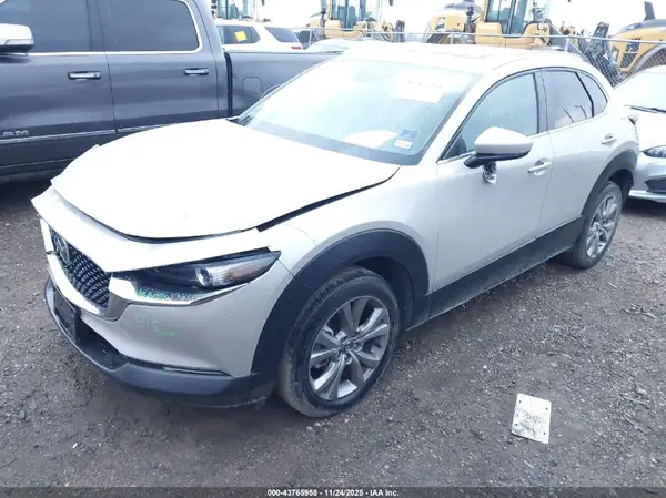 3MVDMBCL0NM420643 2022 MAZDA CX-30 - Image 2