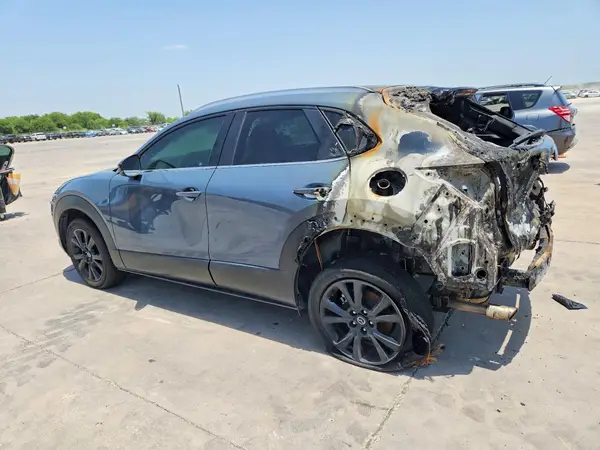 3MVDMBCL2NM423351 2022 MAZDA CX-30 - Image 2