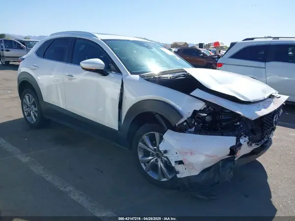 3MVDMBCL4NM454228 2022 MAZDA CX-30 - Image 1