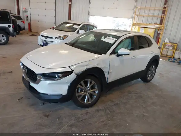 3MVDMBCL7MM212757 2021 MAZDA CX-30 - Image 2