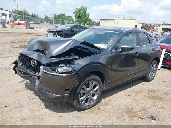 3MVDMBCM2SM776872 2025 MAZDA CX-30 - Image 2