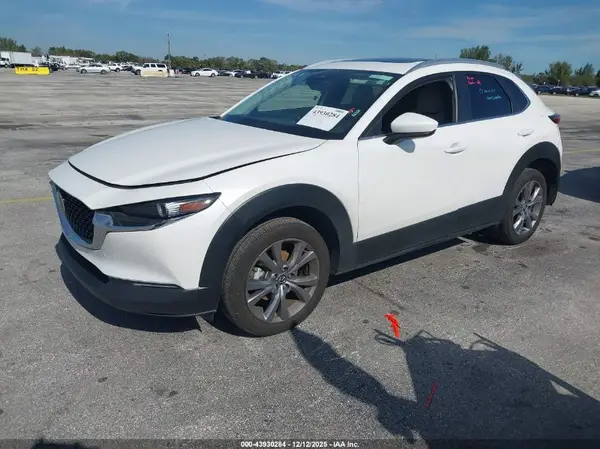3MVDMBCM2SM779979 2025 MAZDA CX-30 - Image 2
