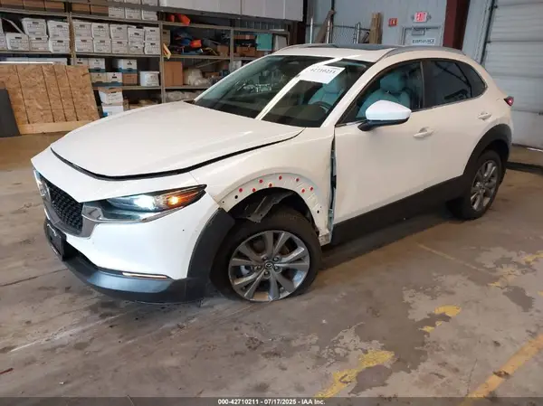 3MVDMBCM2SM804203 2025 MAZDA CX-30 - Image 2