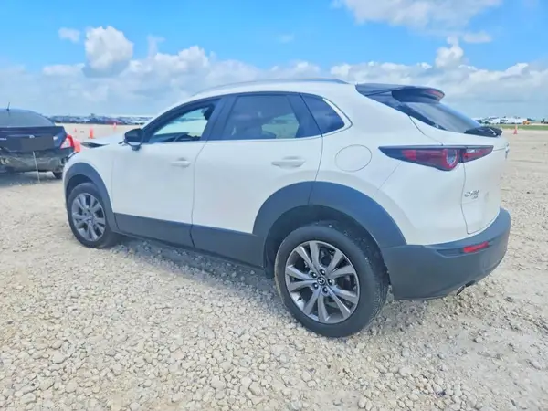 3MVDMBCM3SM773415 2025 MAZDA CX-30 - Image 2