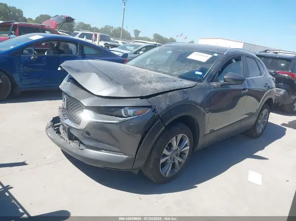 3MVDMBCM3SM792837 2025 MAZDA CX-30 - Image 2