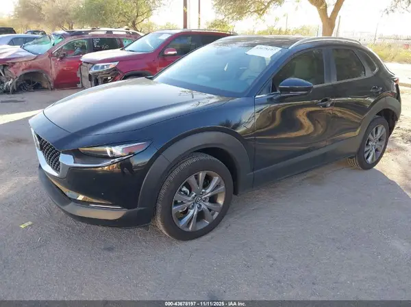 3MVDMBCM3SM824959 2025 MAZDA CX-30 - Image 2