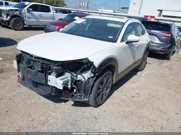 3MVDMBCM4SM756008 2025 MAZDA CX-30 - Image 2