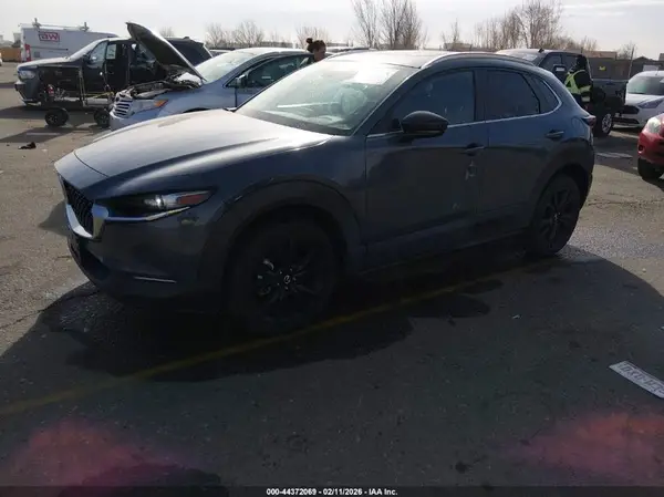 3MVDMBCM4SM775044 2025 MAZDA CX-30 - Image 2
