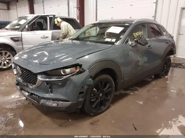 3MVDMBCM5SM787056 2025 MAZDA CX-30 - Image 2