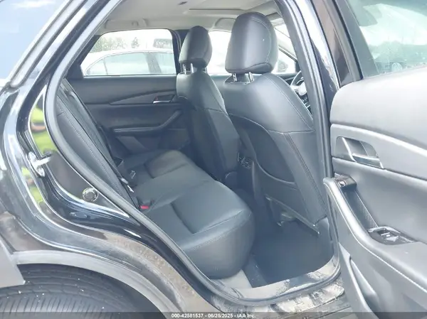3MVDMBCM5SM812988 2025 MAZDA CX-30 - Image 8