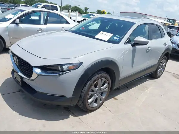 3MVDMBCM7SM758397 2025 MAZDA CX-30 - Image 2