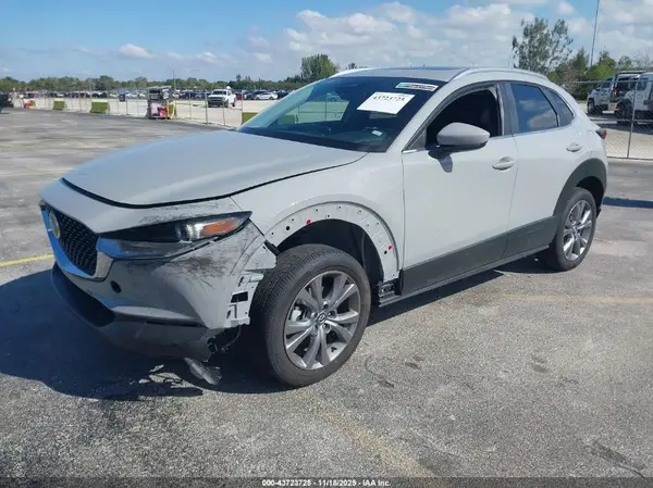 3MVDMBCM7SM790718 2025 MAZDA CX-30 - Image 2
