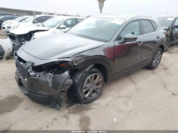 3MVDMBCM7SM822230 2025 MAZDA CX-30 - Image 2