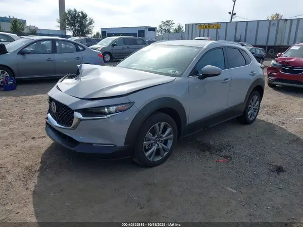3MVDMBCM8SM758974 2025 MAZDA CX-30 - Image 2