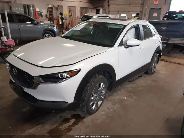3MVDMBCM8SM782501 2025 MAZDA CX-30 - Image 2