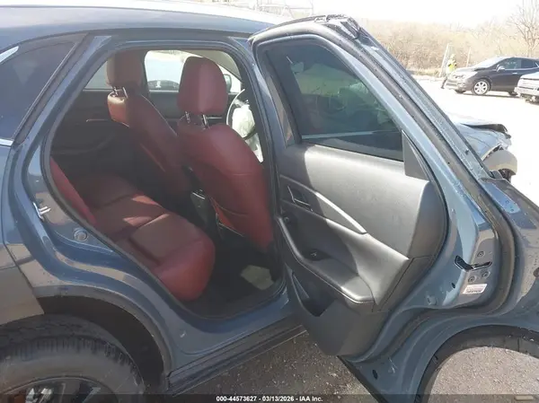 3MVDMBCM8SM814704 2025 MAZDA CX-30 - Image 8