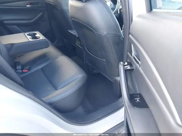 3MVDMBCM9SM800116 2025 MAZDA CX-30 - Image 8