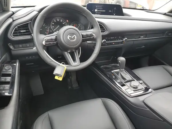 3MVDMBCM9SM802108 2025 MAZDA CX-30 - Image 8