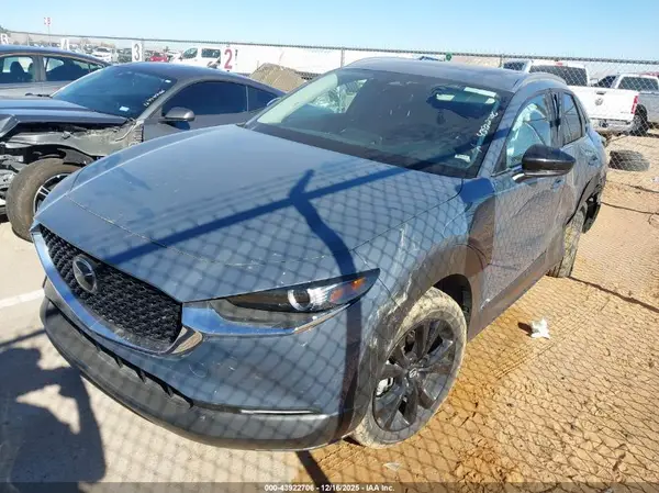 3MVDMBCM9SM811665 2025 MAZDA CX-30 - Image 2