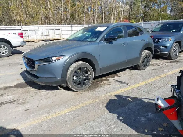 3MVDMBCM9SM819216 2025 MAZDA CX-30 - Image 2