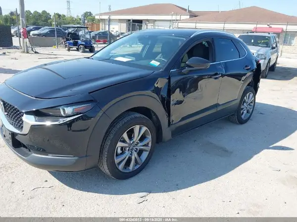 3MVDMBCMXPM577687 2023 MAZDA CX-30 - Image 2