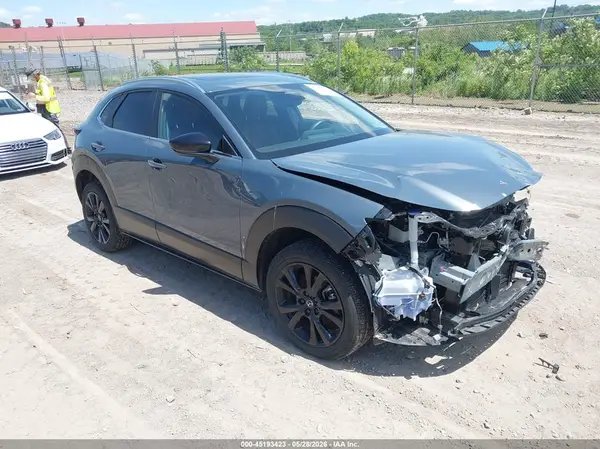 3MVDMBCMXRM678988 2024 MAZDA CX-30 - Image 1