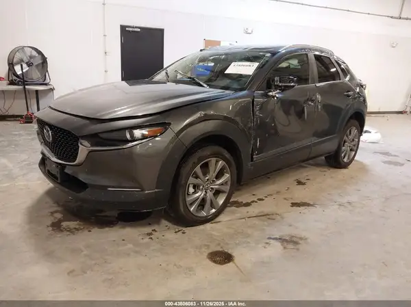 3MVDMBCMXSM750374 2025 MAZDA CX-30 - Image 2