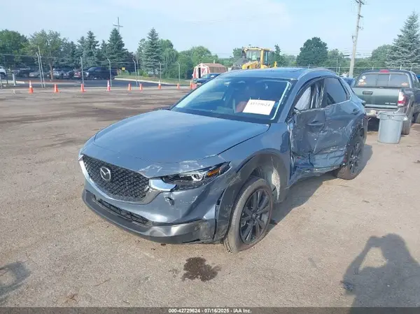 3MVDMBCMXSM814705 2025 MAZDA CX-30 - Image 2