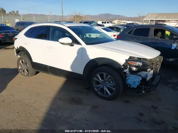 3MVDMBDM4PM520769 2023 MAZDA CX-30 - Image 1