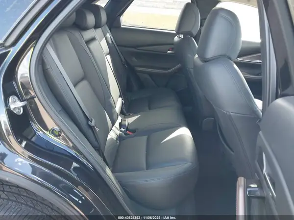 3MVDMBDM5SM773575 2025 MAZDA CX-30 - Image 8