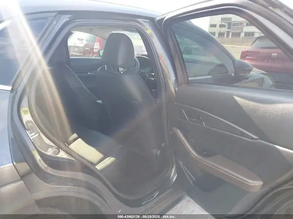 3MVDMBDY2NM436806 2022 MAZDA CX-30 - Image 8
