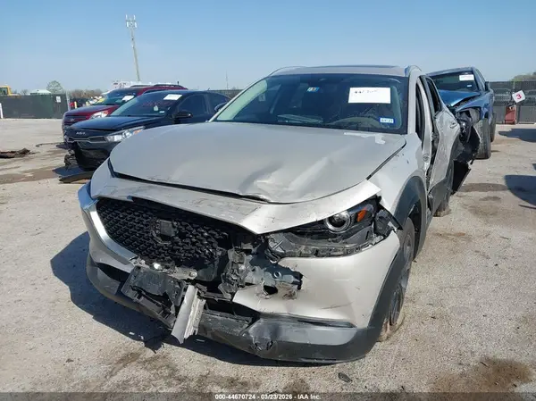3MVDMBDY2NM459521 2022 MAZDA CX-30 - Image 2