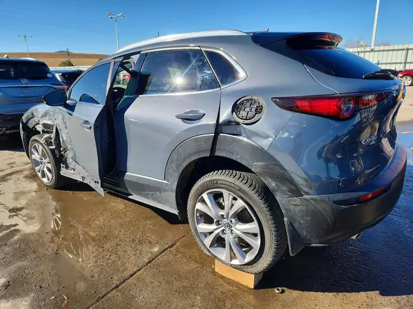 3MVDMBEM6LM112668 2020 MAZDA CX-30 - Image 2