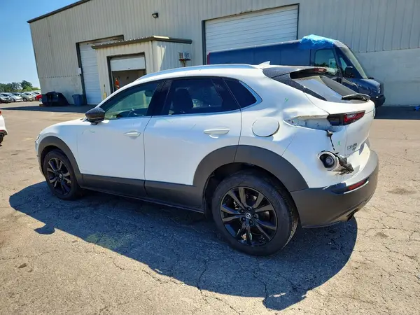 3MVDMBEY6NM435513 2022 MAZDA CX-30 - Image 2