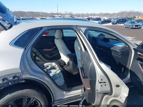 3MVDMBEYXPM541465 2023 MAZDA CX-30 - Image 8