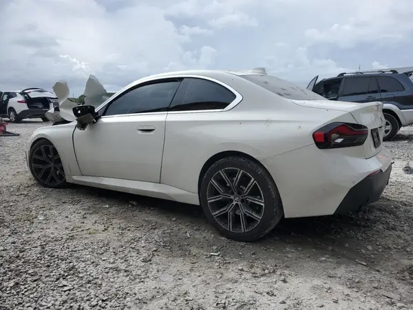 3MW23CM00N8C66270 2022 BMW 2ER - Image 2