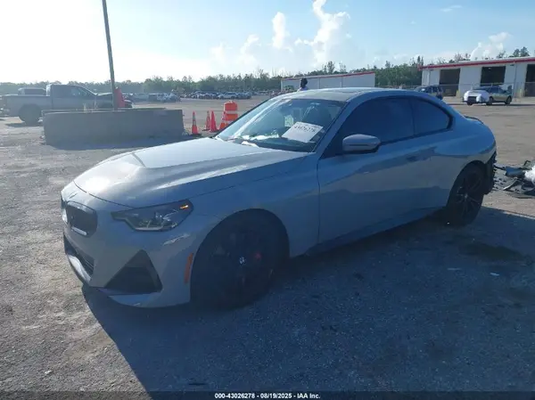 3MW23CM02R8E40829 2024 BMW 2ER - Image 2