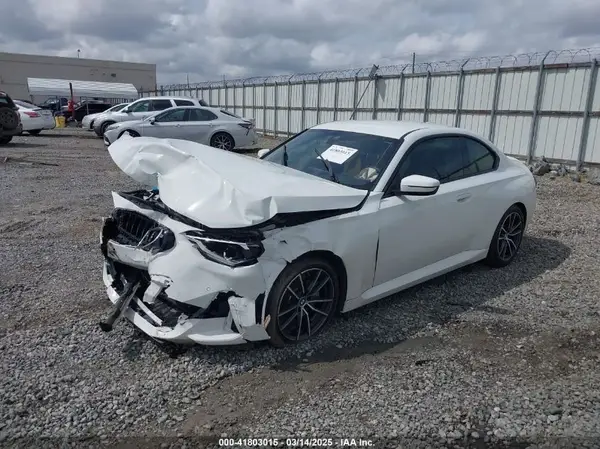 3MW23CM05R8E25175 2024 BMW 2ER - Image 2