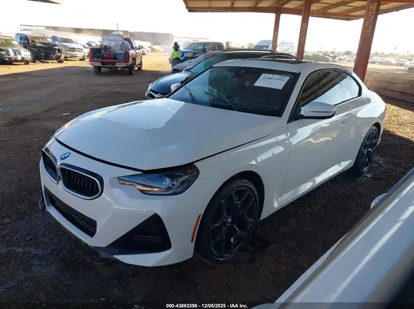3MW23CM07S8F33478 2025 BMW 2ER - Image 2